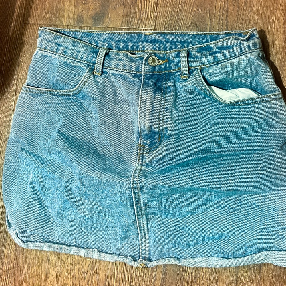 Brandy Melville mini skirt